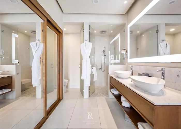 Resort Two Bedroom Ocean-front - La Valencia *