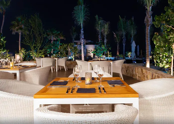 Resort Two Bedroom Ocean-front - La Valencia *