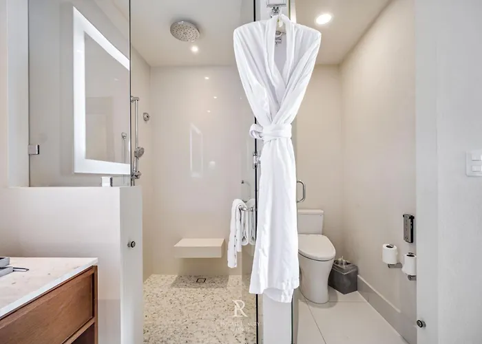 Two Bedroom Ocean-front - La Valencia * Cabo San Lucas